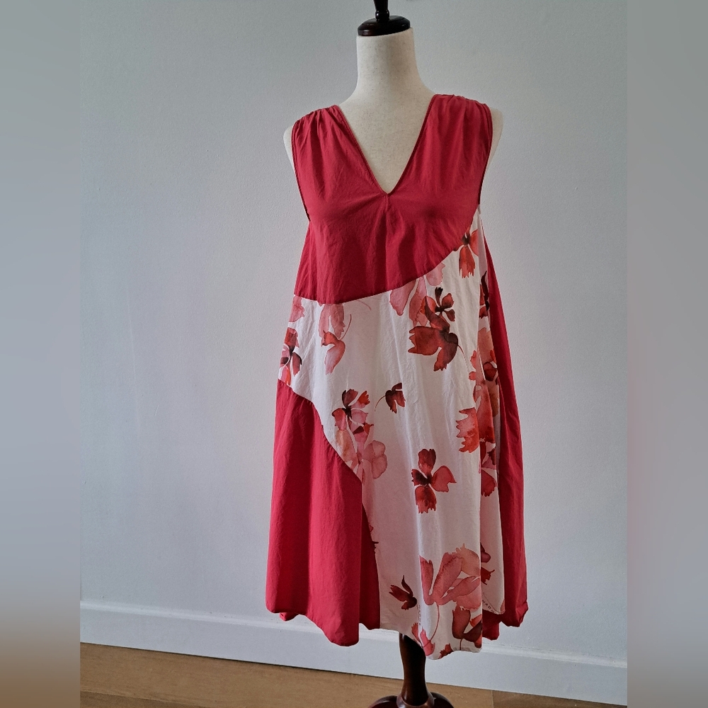 HACHE Dress Floral Pockets Red and White 100% Cotton SZ 8 (EU 40)